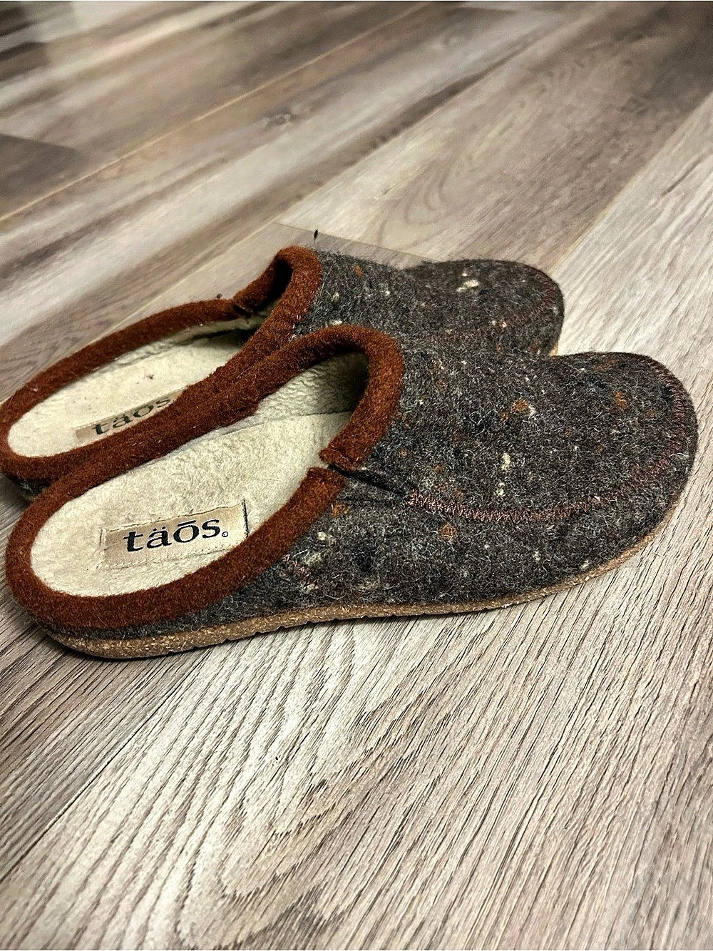 taös Woollery Wooltastic Women's Brown & Gray Speckled Slippers Cabincore, EU 38